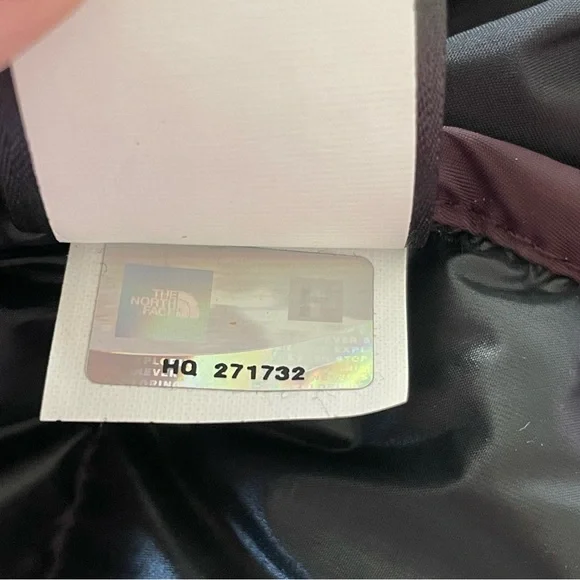 The North Face Puffy 700 Down Filled Purple Vest Size Medium - Picture 10 of 11